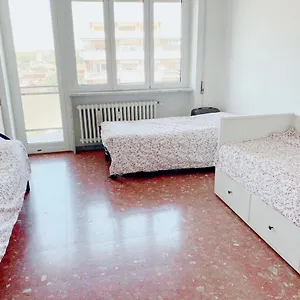 Female Dormitory For Only Female Oda ve Kahvaltı